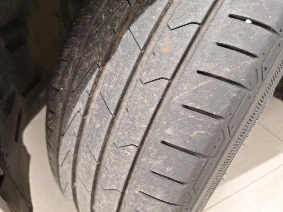 MERCEDES-BENZ E 2004