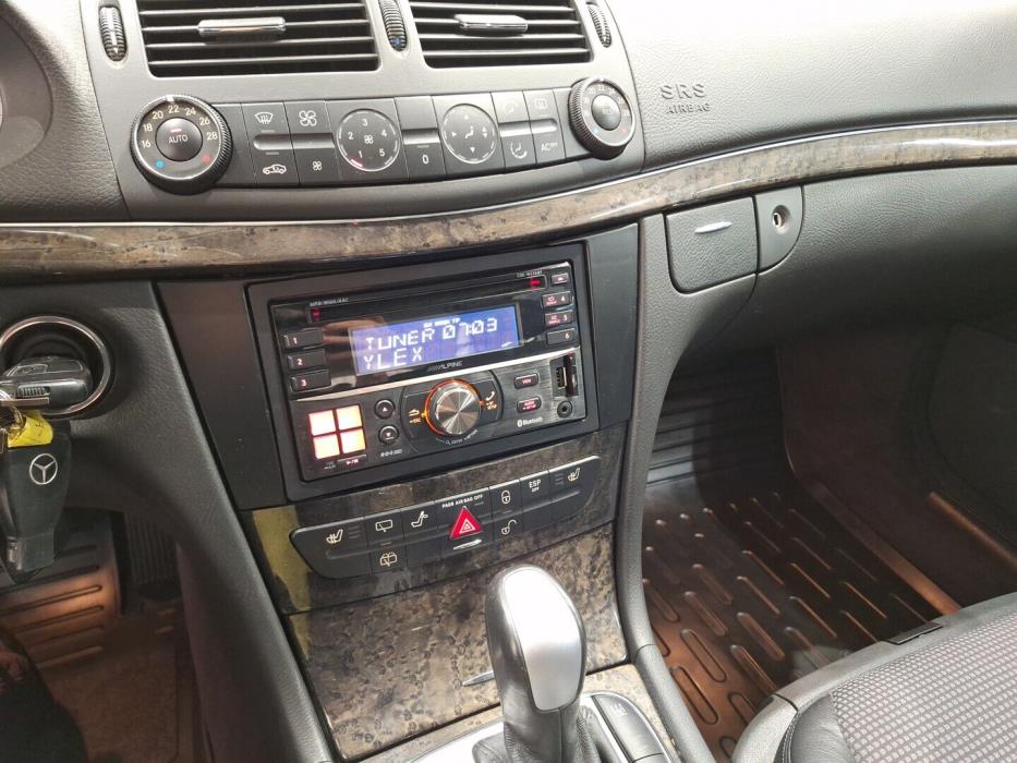 MERCEDES-BENZ E 2004