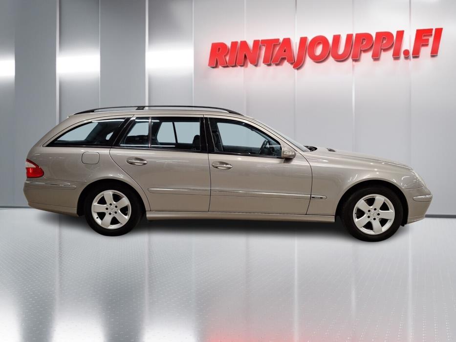 MERCEDES-BENZ E 2004