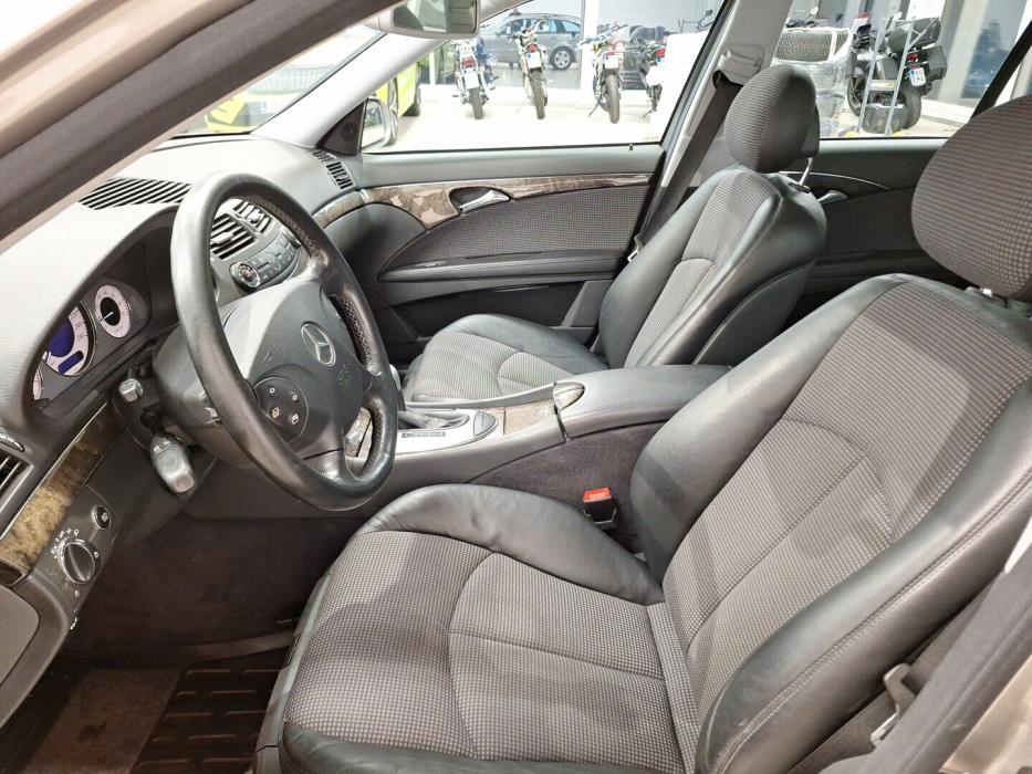 MERCEDES-BENZ E 2004