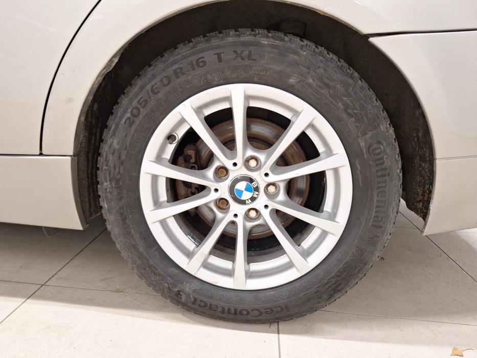 BMW 325 2008