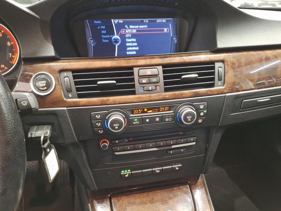 BMW 325 2008
