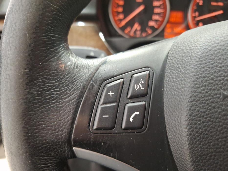 BMW 325 2008