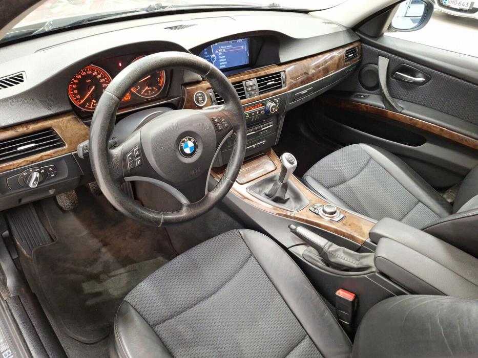 BMW 325 2008