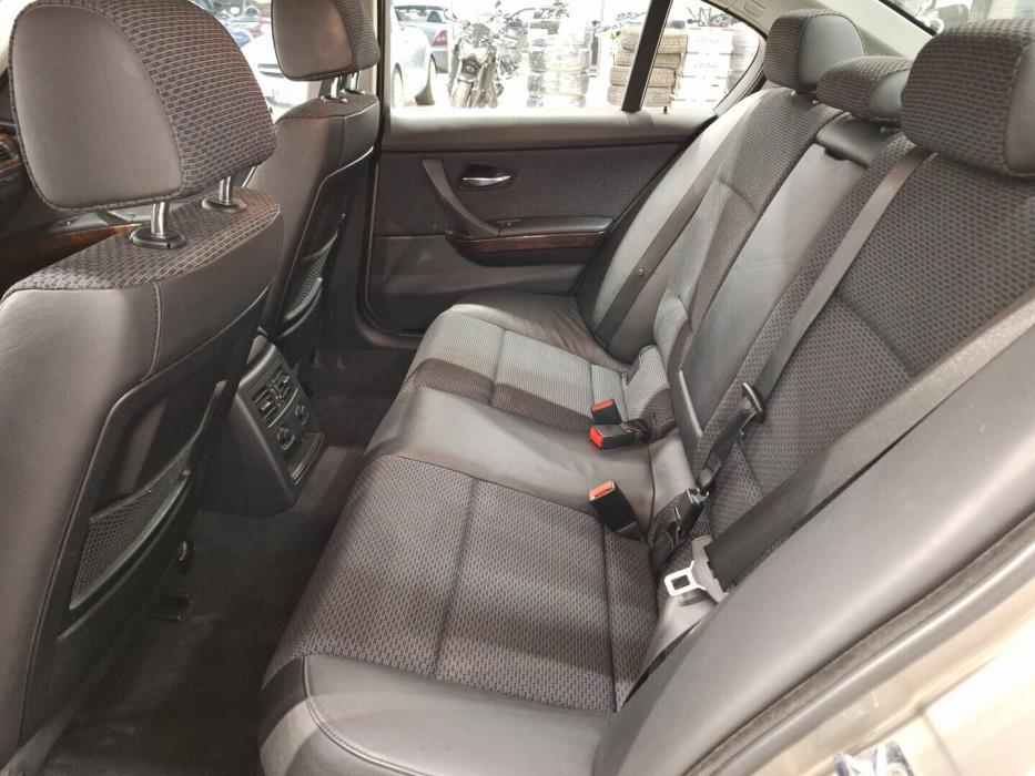 BMW 325 2008