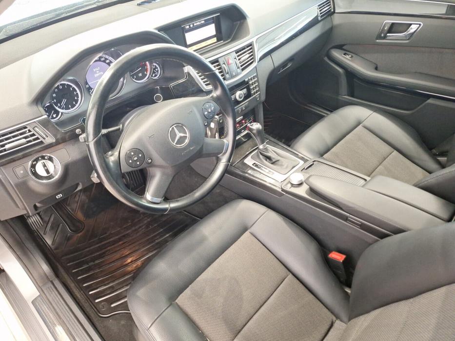 MERCEDES-BENZ E 2010