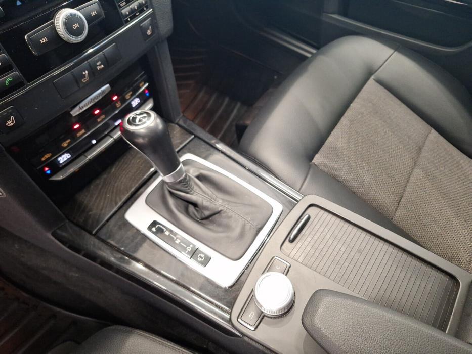 MERCEDES-BENZ E 2010