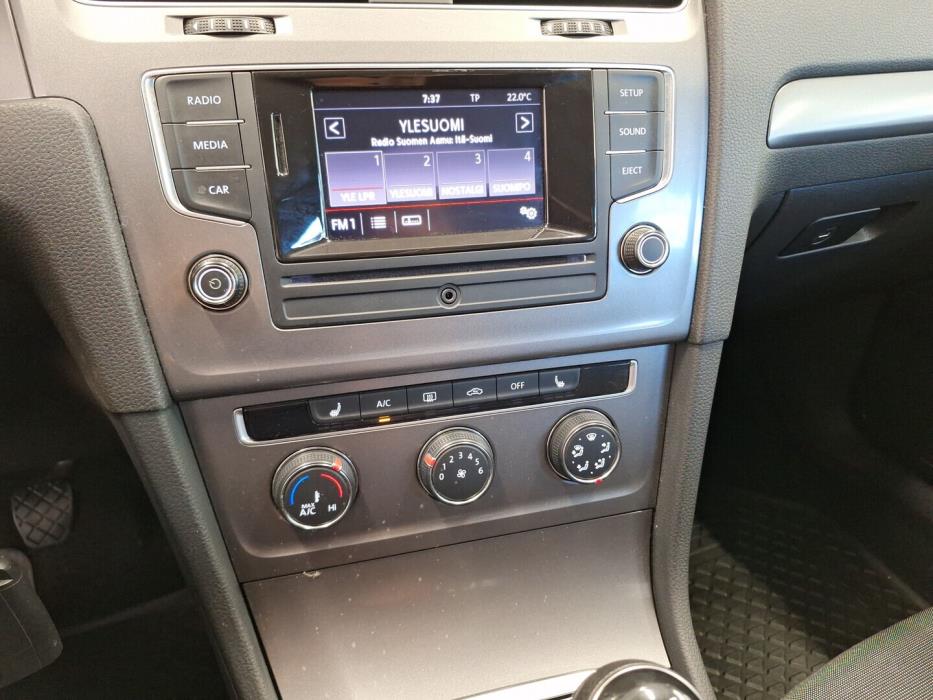 VOLKSWAGEN Golf 2014