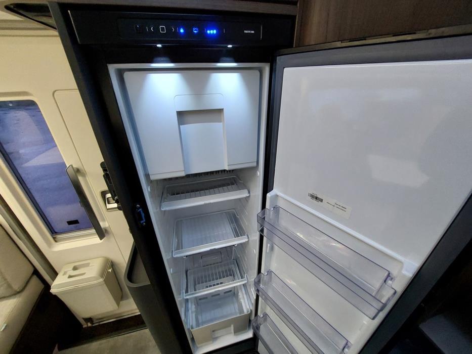 ADRIA Matrix Supreme 670 SL 2022