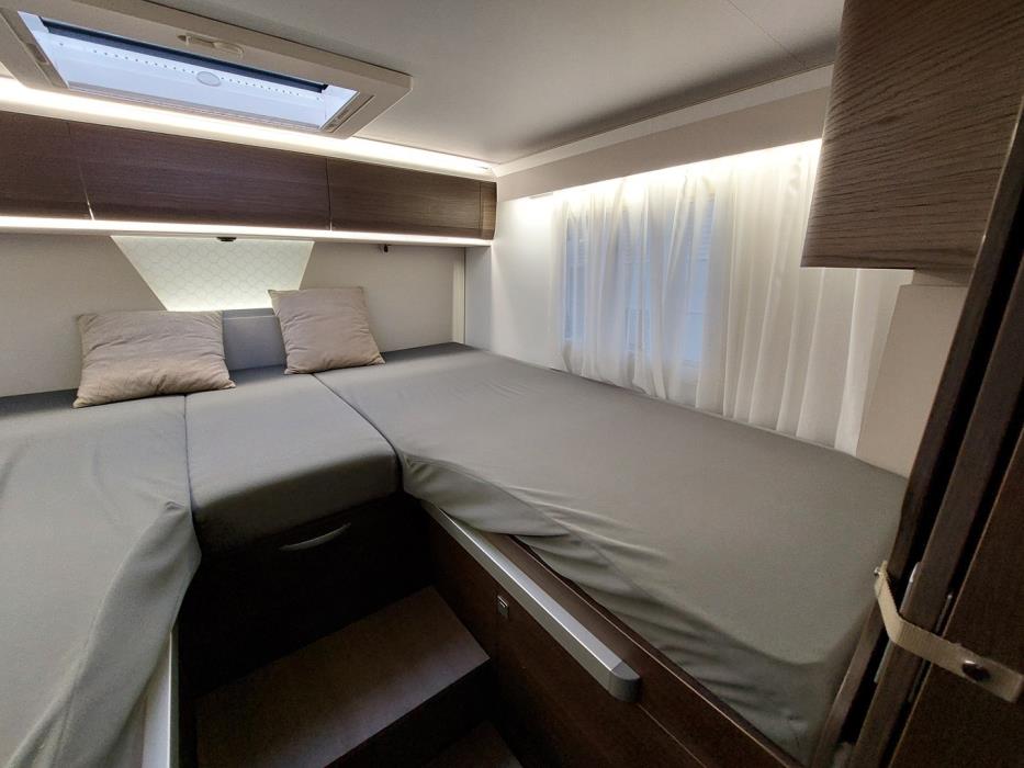 ADRIA Matrix Supreme 670 SL 2022