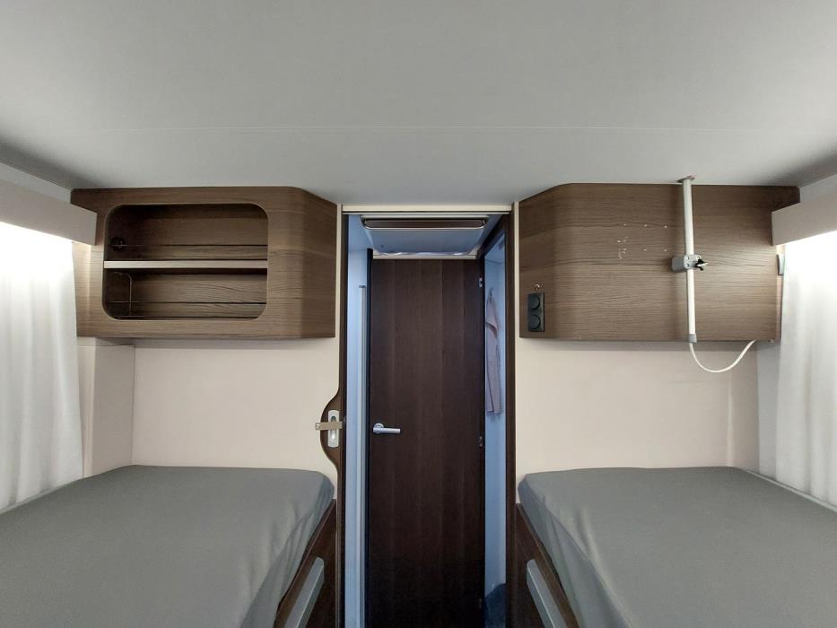 ADRIA Matrix Supreme 670 SL 2022