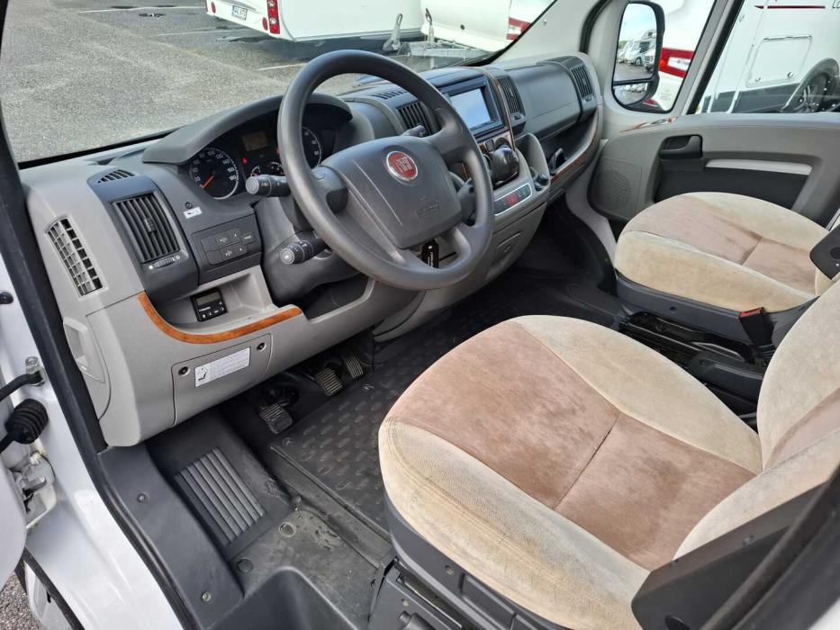 BÜRSTNER Nexxo T 569 2010