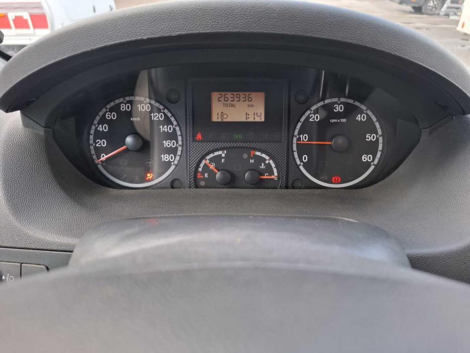 BÜRSTNER Nexxo T 569 2010