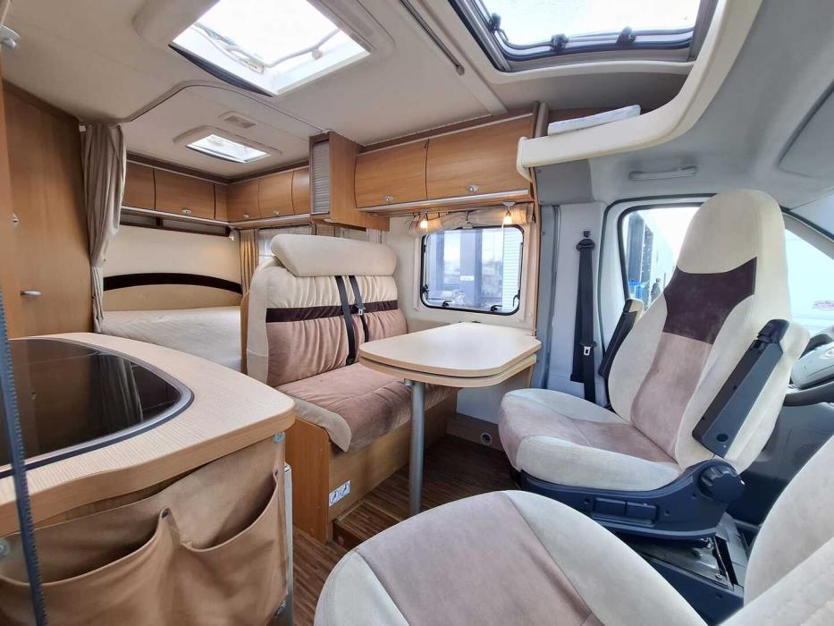 BÜRSTNER Nexxo T 569 2010