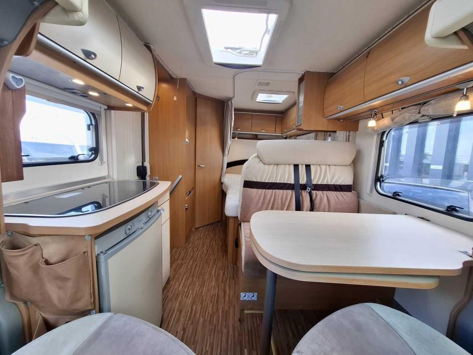 BÜRSTNER Nexxo T 569 2010