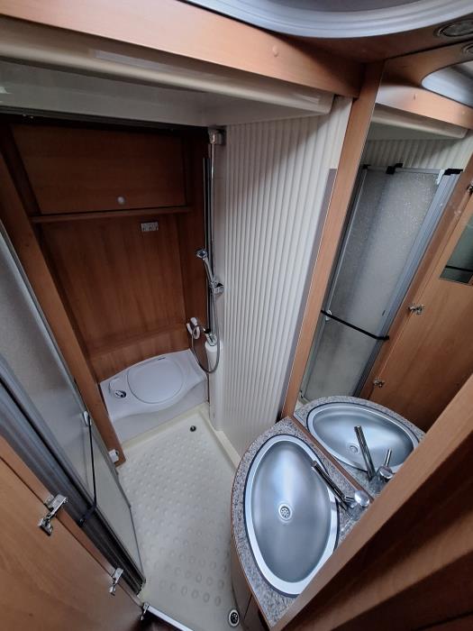 DETHLEFFS Globe 4 2011