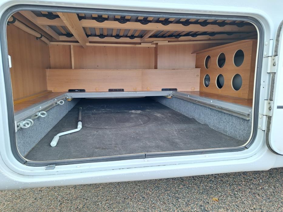 DETHLEFFS Globe 4 2011