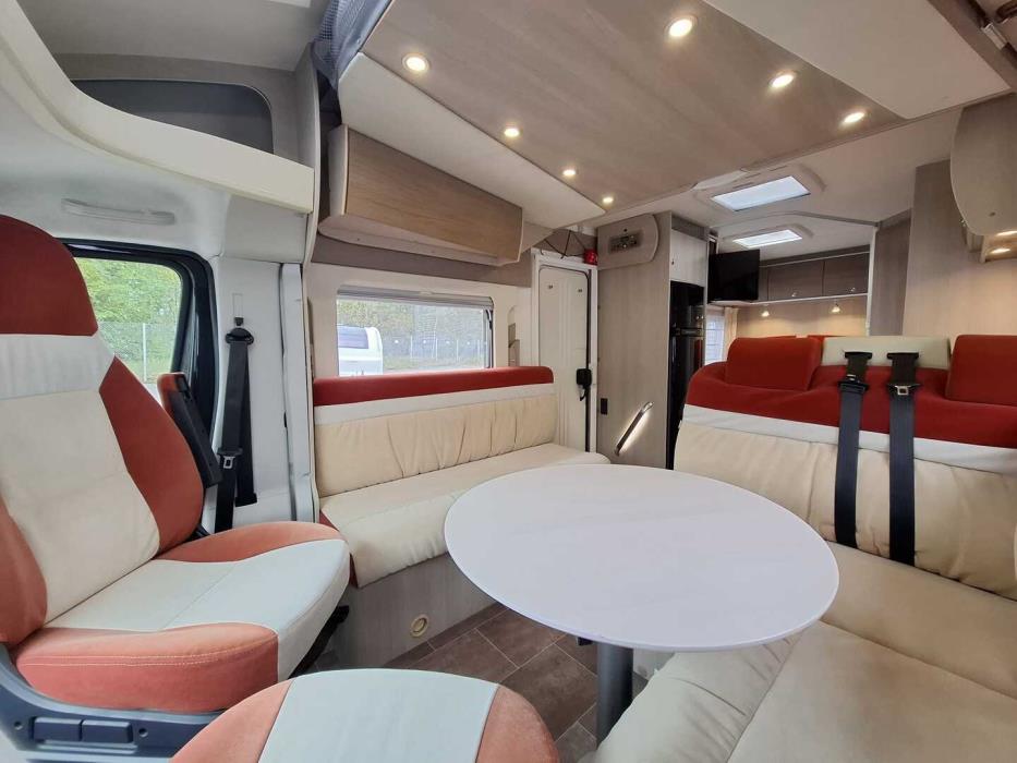 BÜRSTNER Ixeo Time T 695 Moonlight 2012