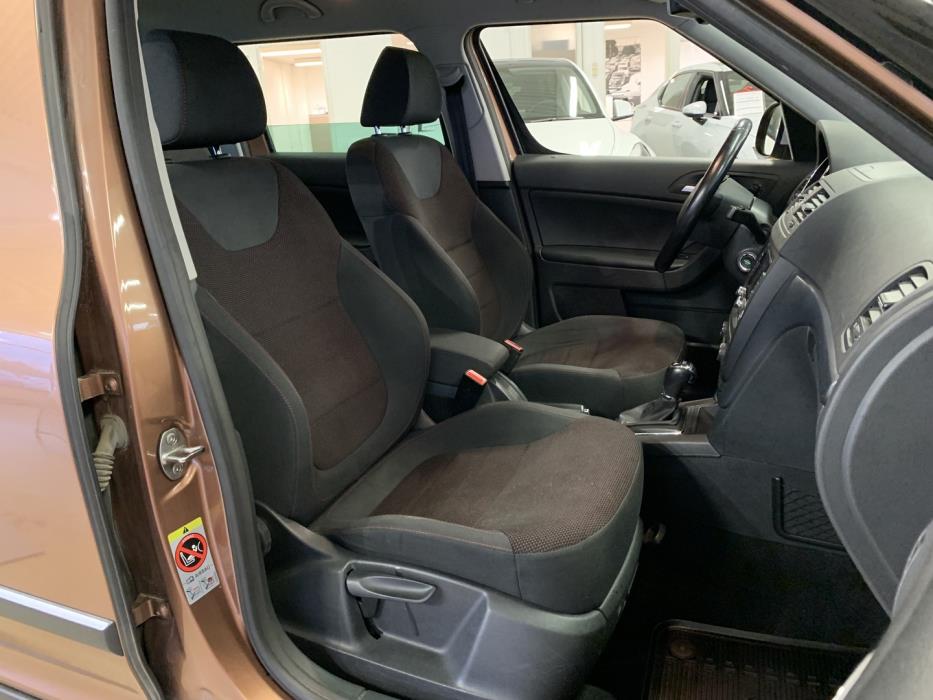 SKODA Yeti 2014