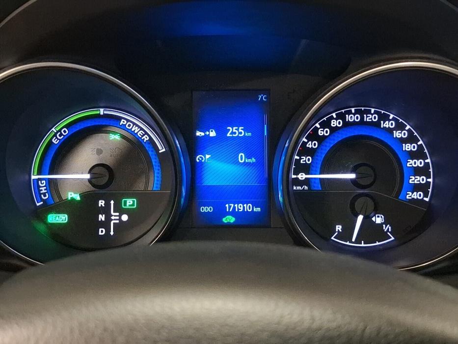 TOYOTA Auris 2016
