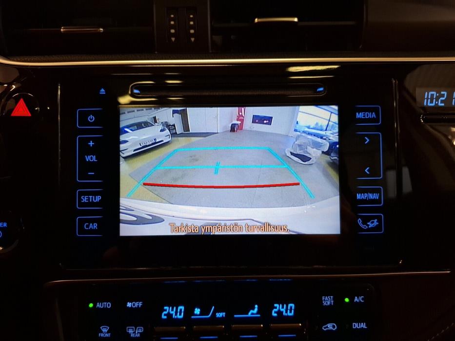 TOYOTA Auris 2016