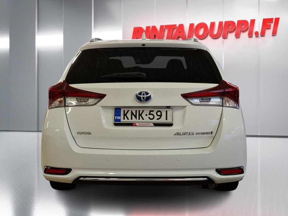 TOYOTA Auris 2016
