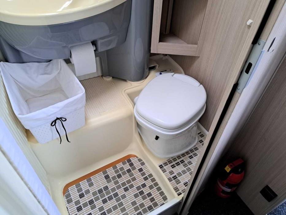 DETHLEFFS GLOBE S 2013