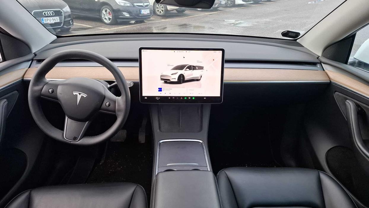 TESLA Model Y 2022