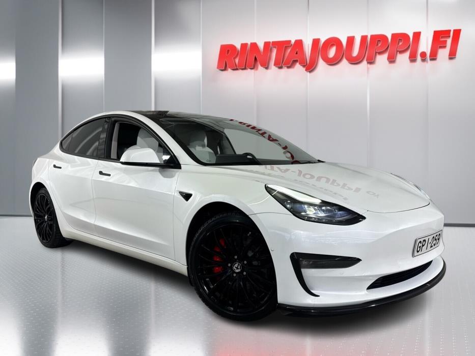 TESLA Model 3 2022