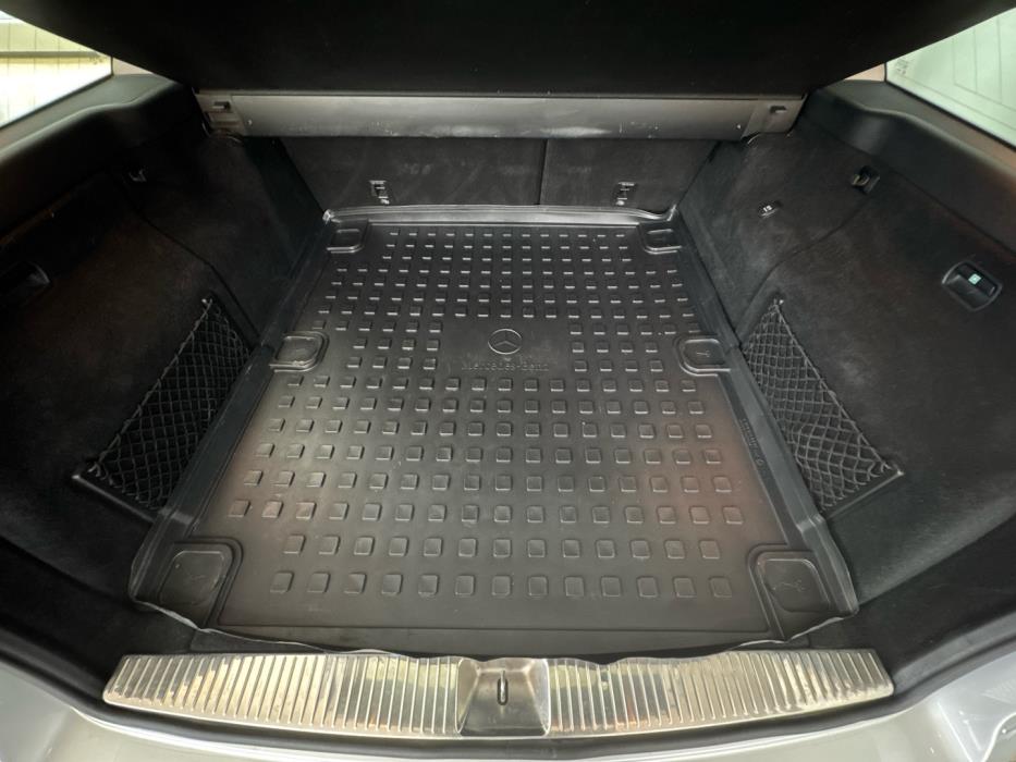 MERCEDES-BENZ E 2012