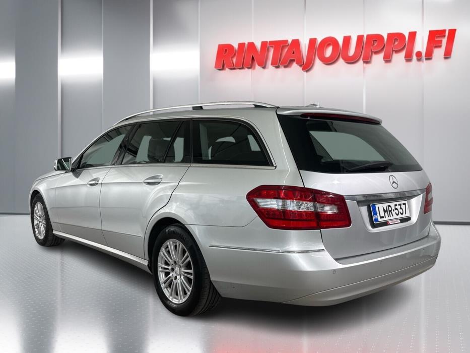 MERCEDES-BENZ E 2012