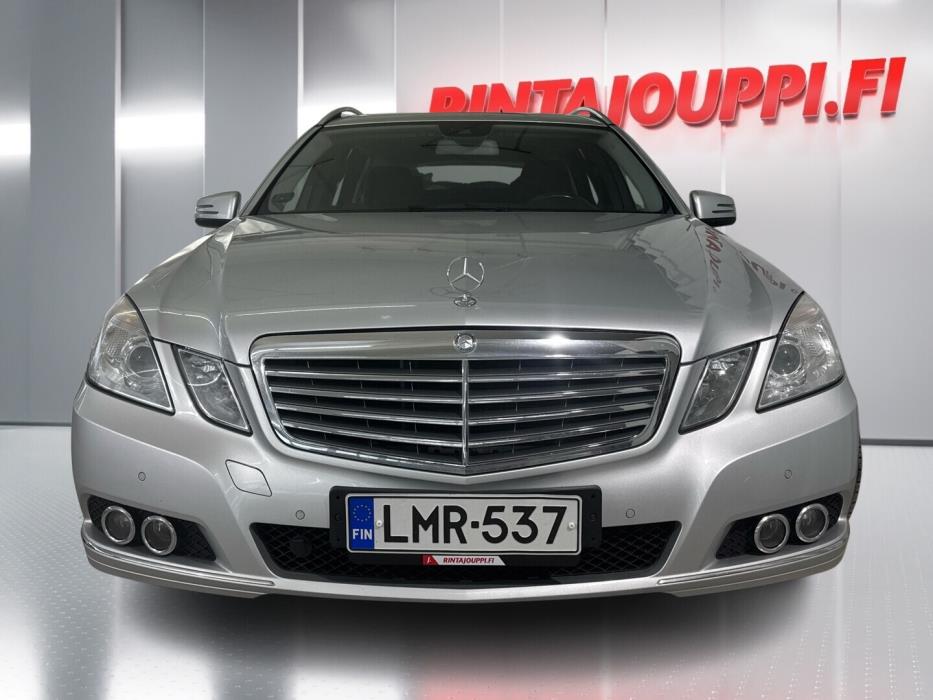 MERCEDES-BENZ E 2012