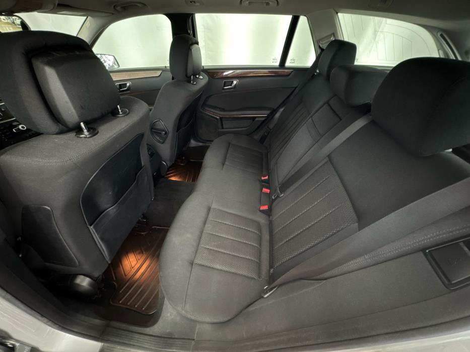 MERCEDES-BENZ E 2012