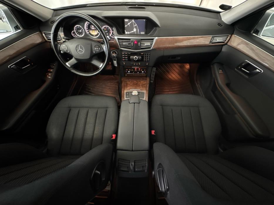 MERCEDES-BENZ E 2012