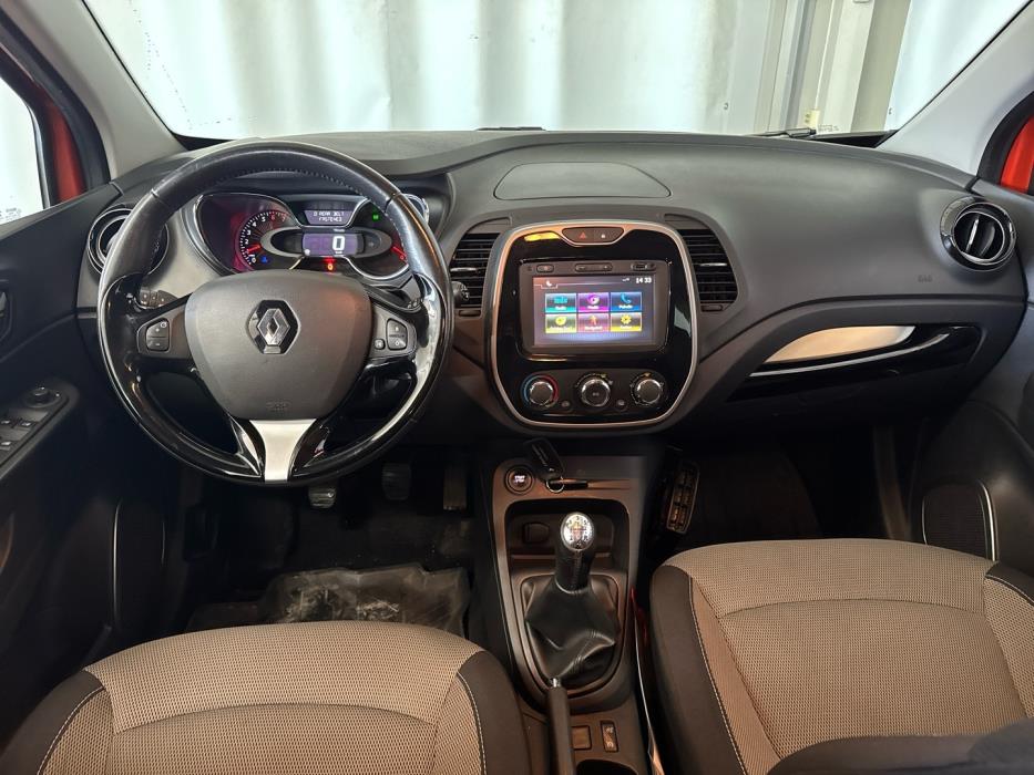 RENAULT Captur 2016