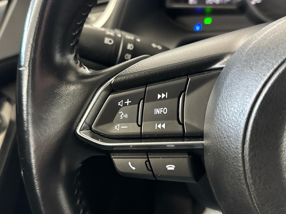MAZDA 3 2018