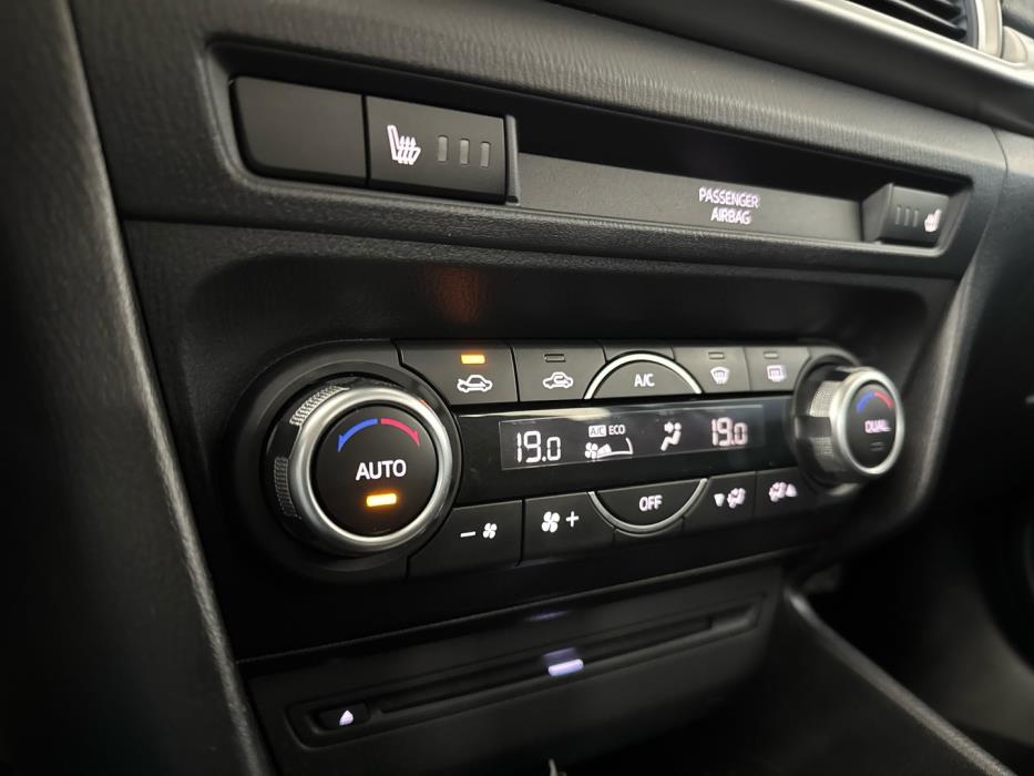 MAZDA 3 2018