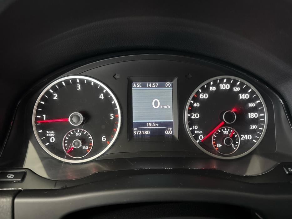 VOLKSWAGEN Tiguan 2012