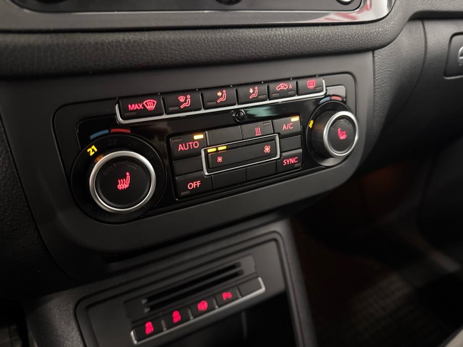 VOLKSWAGEN Tiguan 2012