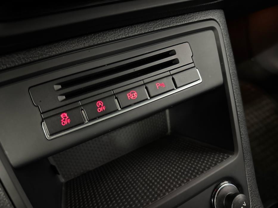 VOLKSWAGEN Tiguan 2012