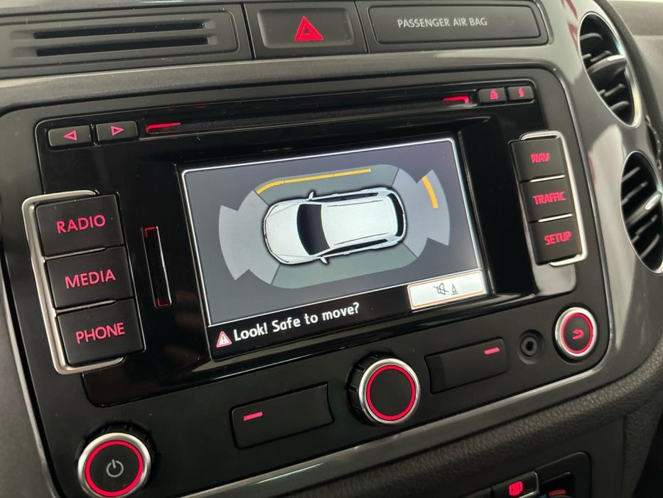 VOLKSWAGEN Tiguan 2012