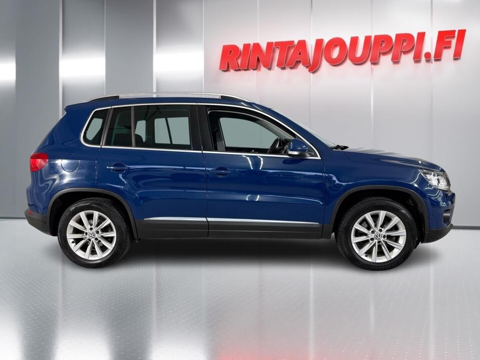 VOLKSWAGEN Tiguan 2012