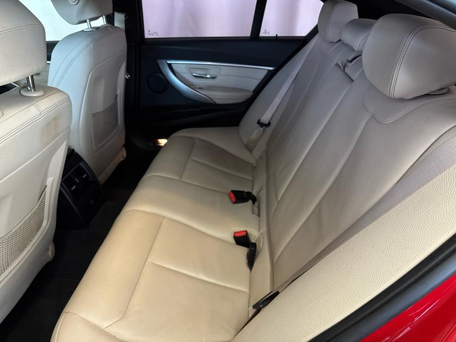 BMW 330 2017