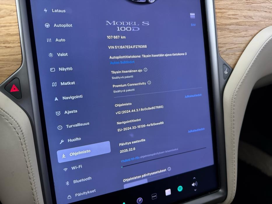 TESLA Model S 2018