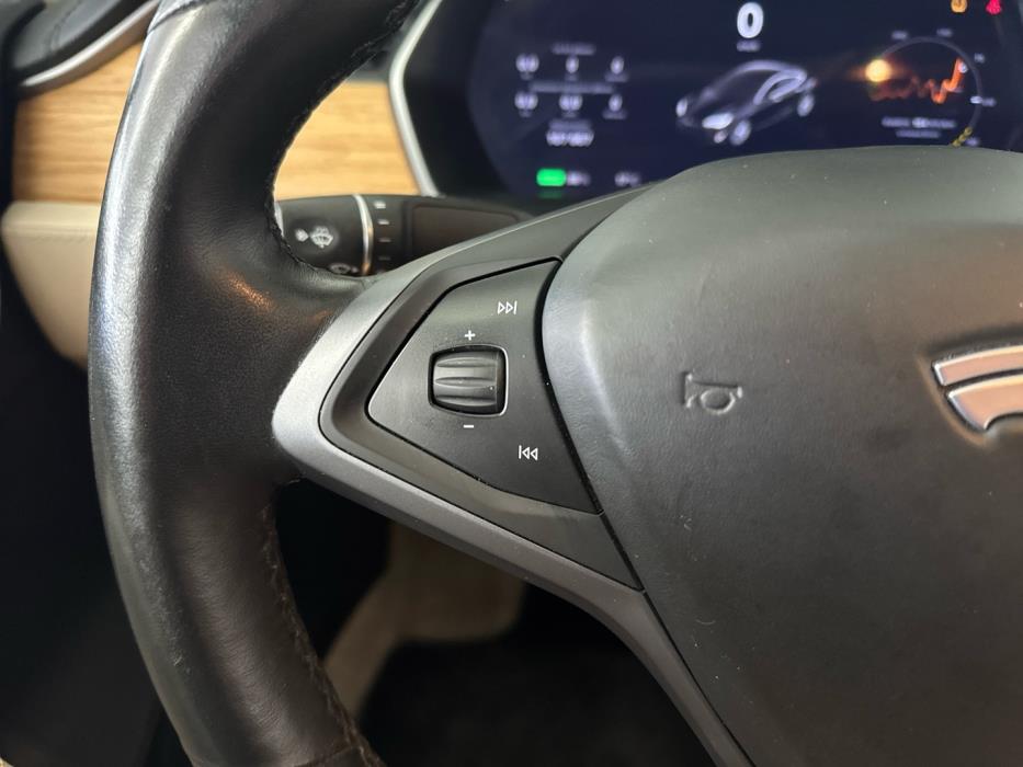 TESLA Model S 2018