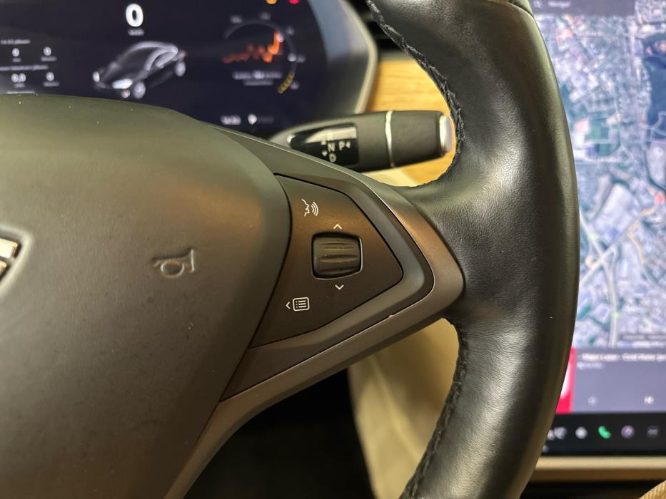 TESLA Model S 2018