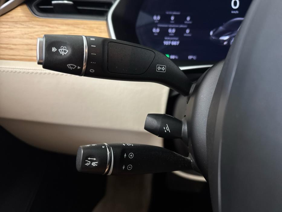 TESLA Model S 2018