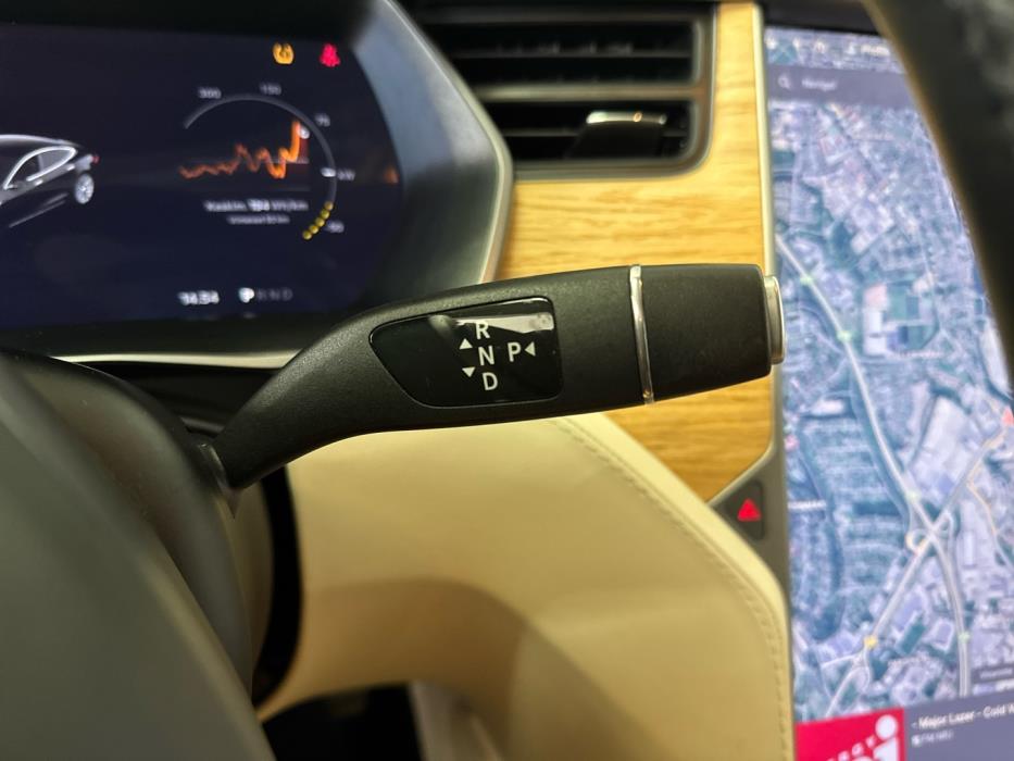 TESLA Model S 2018