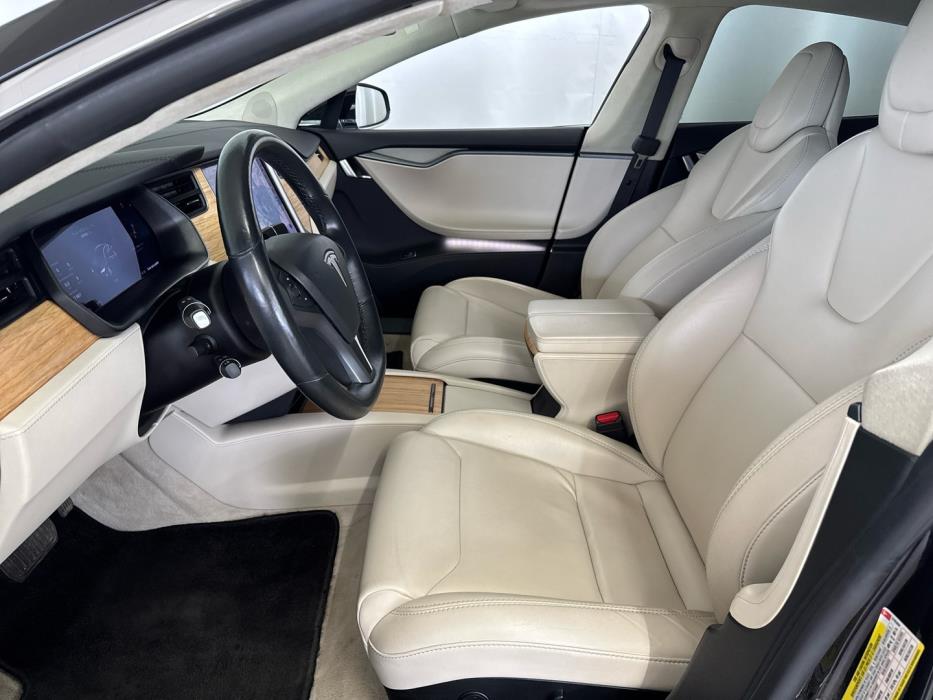 TESLA Model S 2018