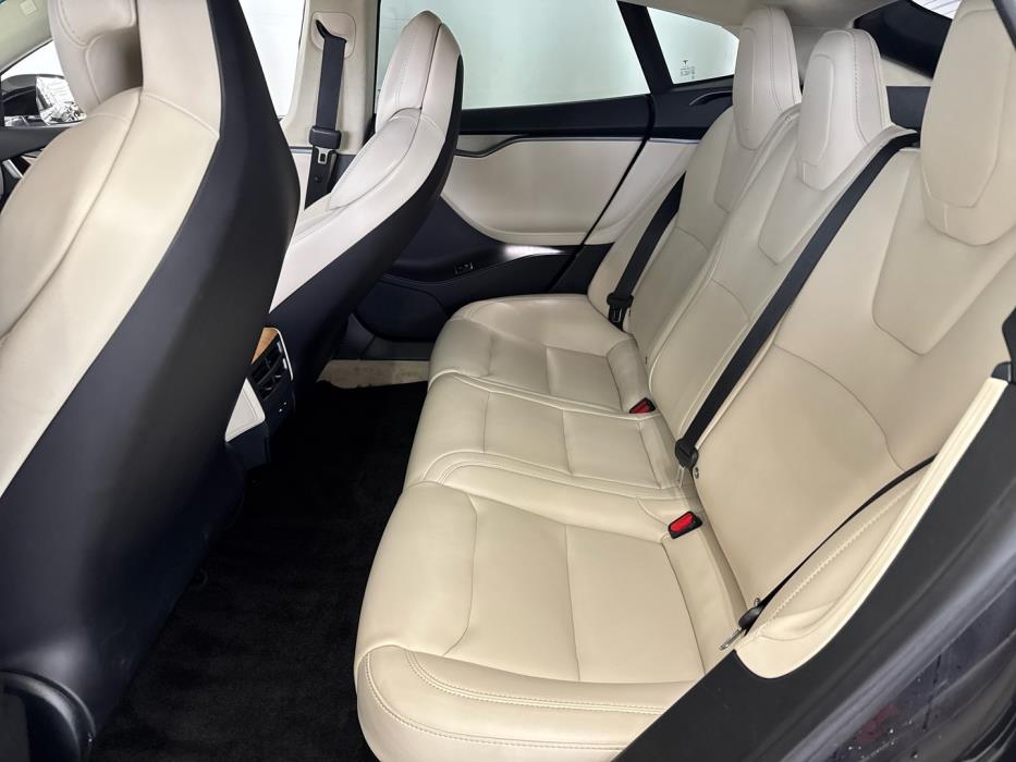 TESLA Model S 2018